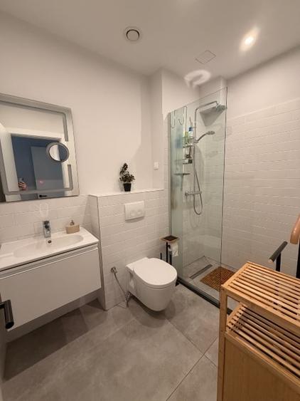 Apartament cu 3 camere decomandat, mobilat în Străulești