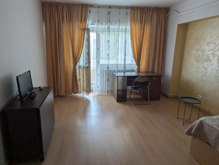 Pers fizica inchiriez ap 3 camD - 1