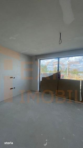Casă cu 5 camere cu Teren 394 Mp în Agigea