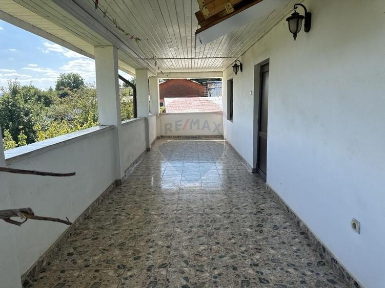 Casa spatioasa in Ciritei, gata de mutat - 21