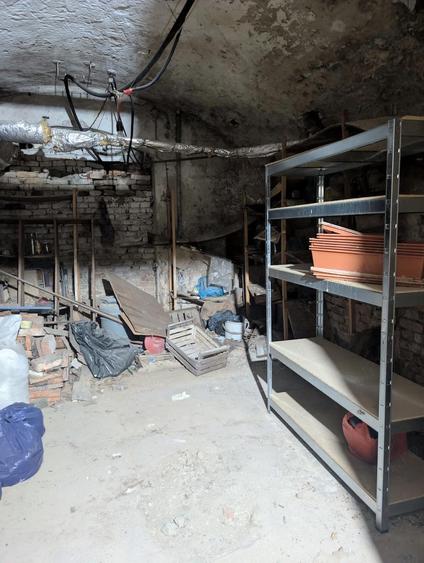 Vand apartament cu 3 camere pe Str Independentei - 7