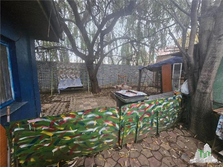 Casa din caramida si curte de 350mp in Rahova, - 1