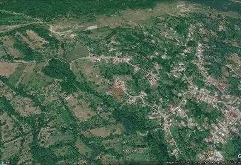 Teren de 2000 mp, în Talea