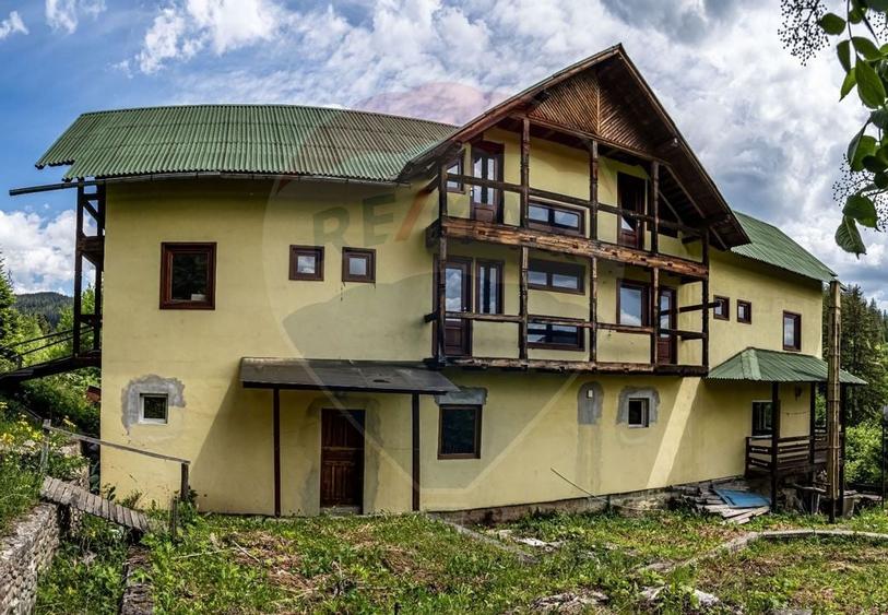 Vila / Pensiune cu 20 camere de vanzare in Campulung Moldovenesc, SV - 6