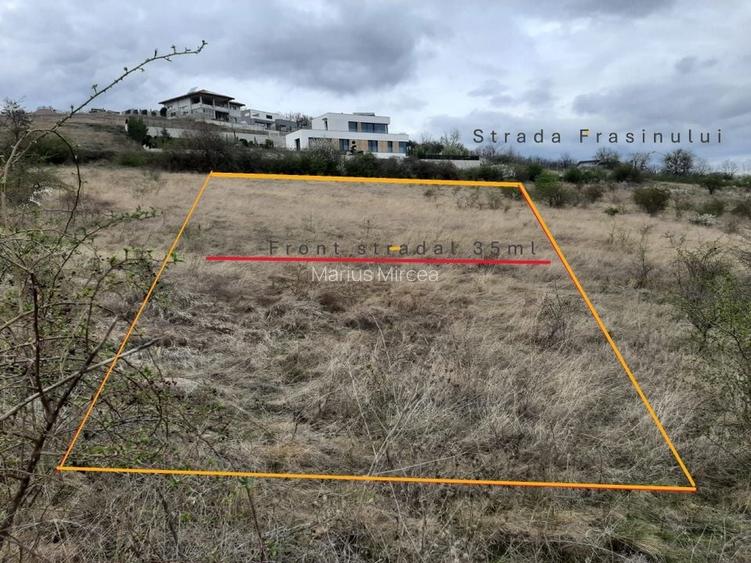Teren cu amplasare speciala-Zona Schit Teren cu amplasare speciala-Zona Schit