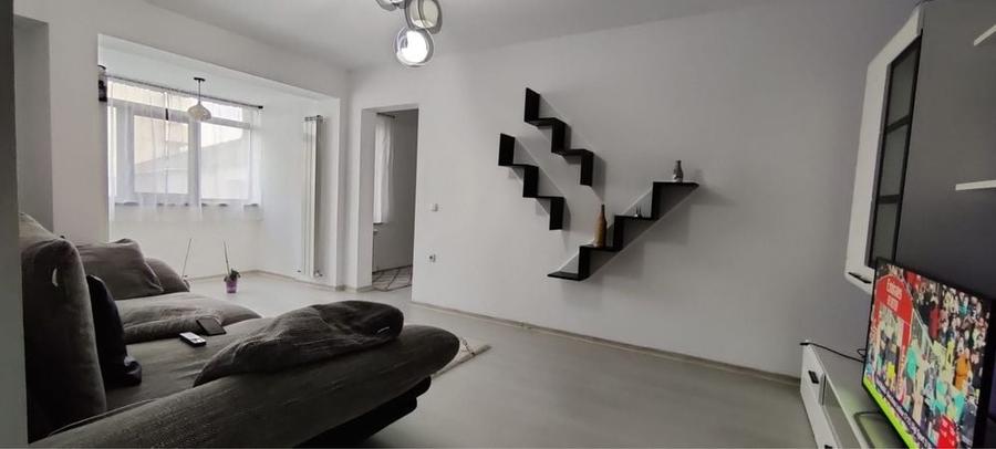 De vanzare apartament cu 3 camere zona Garii - 3