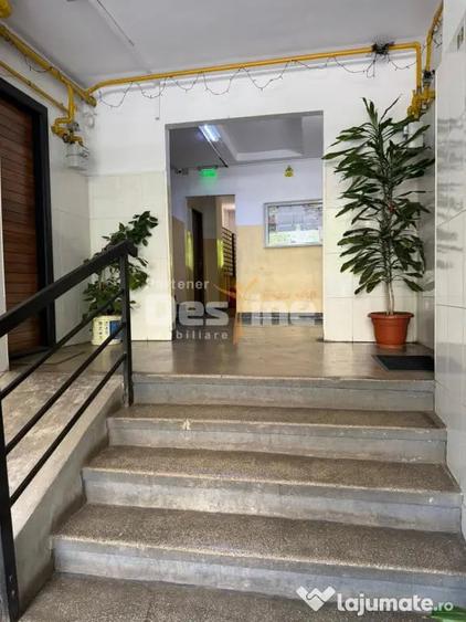 Apartament cu 4 camere decomandat în Crângași