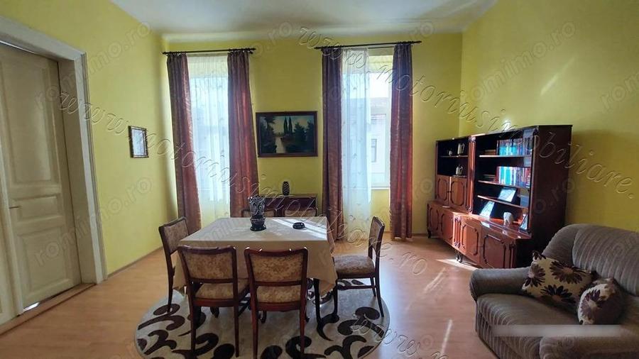 Casa in Ha?eg - zona centrala, singur in curte, 763 m2 de teren, stare foarte buna. - 18