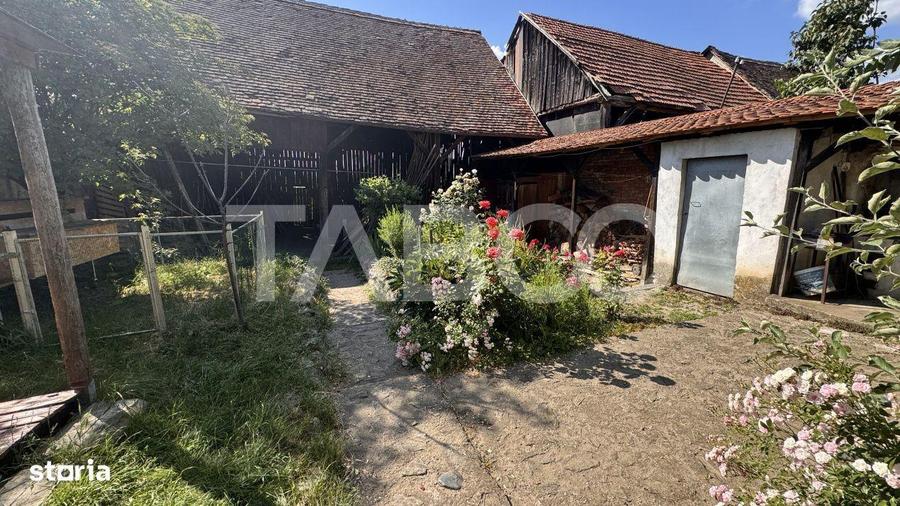 Casa de vanzare cu curte spatioasa loc relaxare si gradina Cornatel - 13