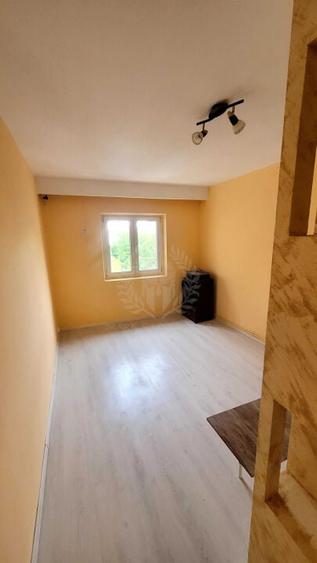 // 3 CAMERE// ULTRACENTRAL// - 4