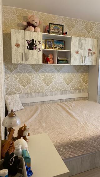 Apartament decomandat , mobilat și utilat .  - 8