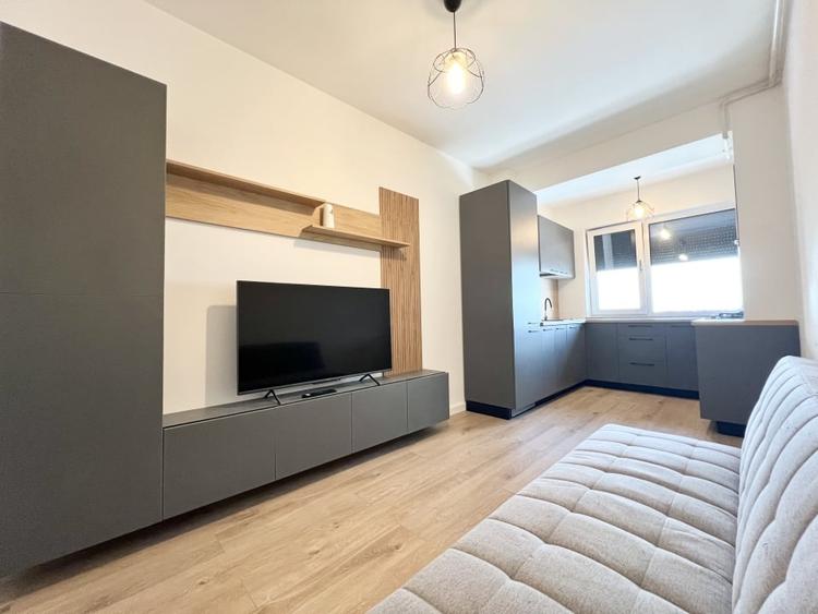 NOU / LOC PARCARE / MOBILAT - 1