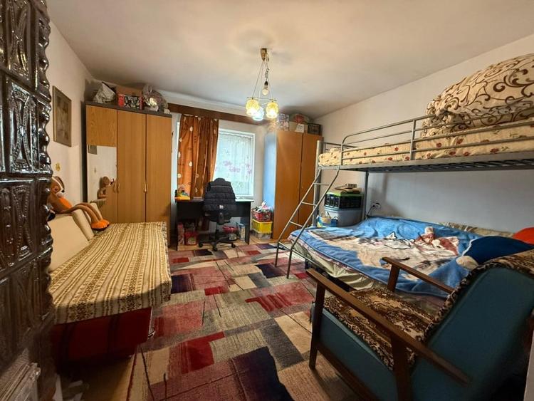 Casa cu trei camere avand 90mp suprafata utila, 1.200 mp teren, in zona Mehala - 7