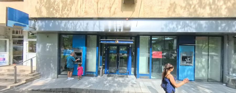 Spatiu Comercial de inchiriat in Bucuresti pe Bd. Basarabia nr. 57 Bl.M 27 - 3