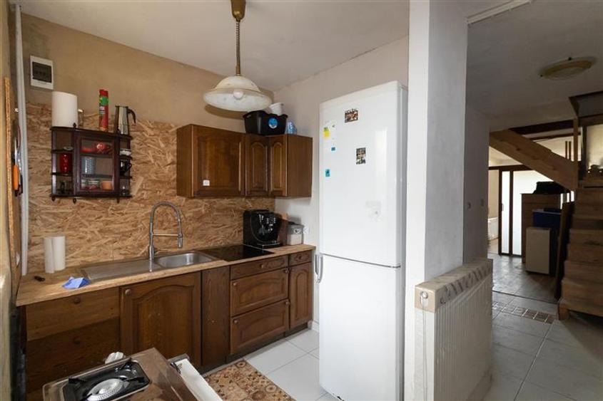 FILM! Constructie rustica tip Casa Verde, cu parau si panorama impresionanta, Mo - 9