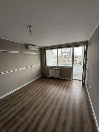 Apartamnet 2 camere langa liceul Auto , micro 16 - 1