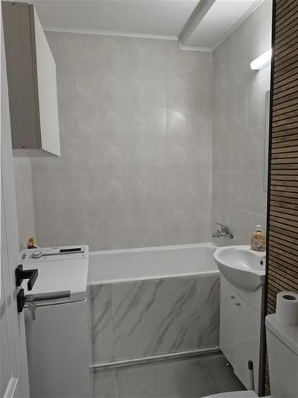 De inchiriat garsoniera renovata, utilata si mobilata in zona Grivitei, Brasov - 13