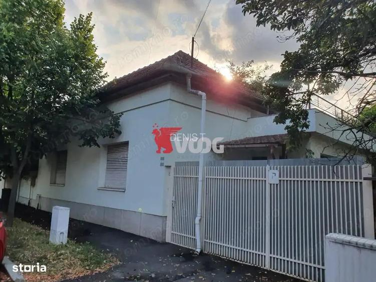 Casa cu teren, zona Lipovei Casa cu teren, zona Lipovei