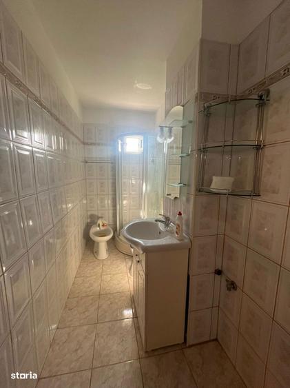Apartament doua camere - Str Longinescu - etaj 2/3 - 3