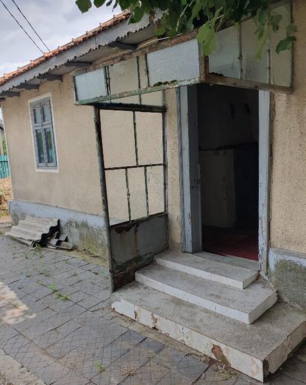 Casa batraneasca , foisor si teren de vanzare - 11
