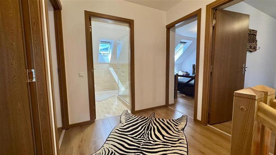 Refugiu pretios:jacuzzi, lemn masiv,2.000 mp teren,4 dormitoare, cuptor, investi - 16