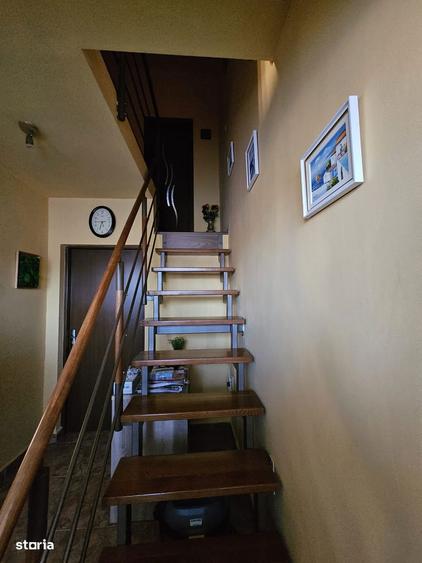 Vand casa 7 camere, 2 bucatarii,4 bai,garaj,beci,Someseni,Cluj-Napoca - 1