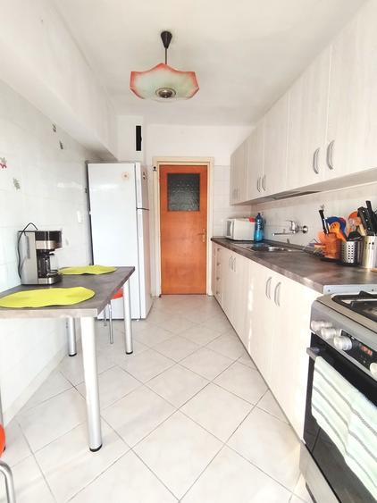 Unirii-Mamulari, spate magazin, decomandat, 3 minute metrou, luminos, etaj 2 - 5