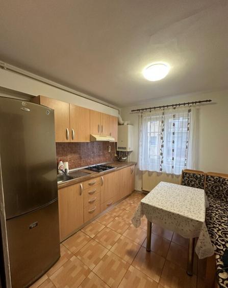 Inchiriez garsoniera - 2