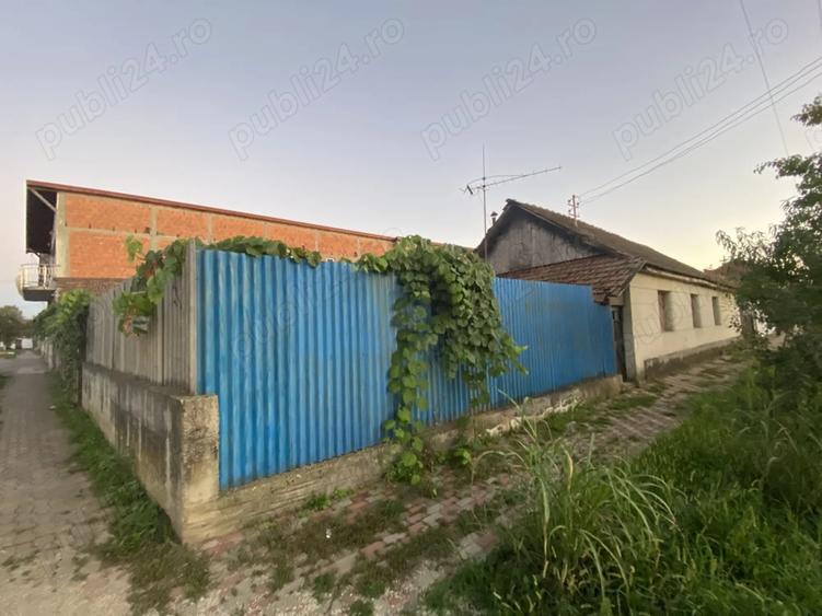 Casa cu pozi?ie excelenta, centrala, in Faget - 2