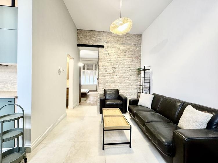 Apartament 2 camere, primitor si cochet, prima închiriere, Piața Maria - 5