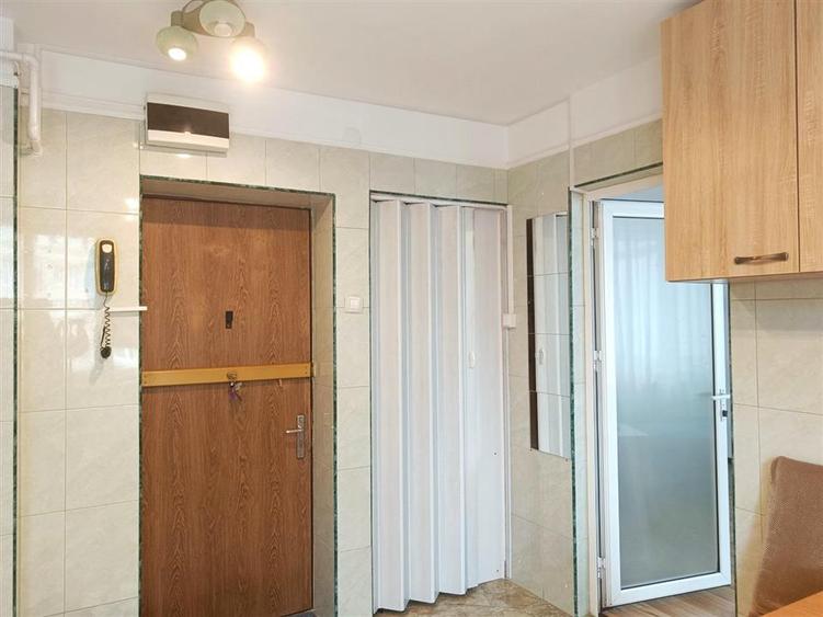 Vanzare apartament 3 camere | Piata Iancului metrou | centrala proprie | etaj 3/ - 9