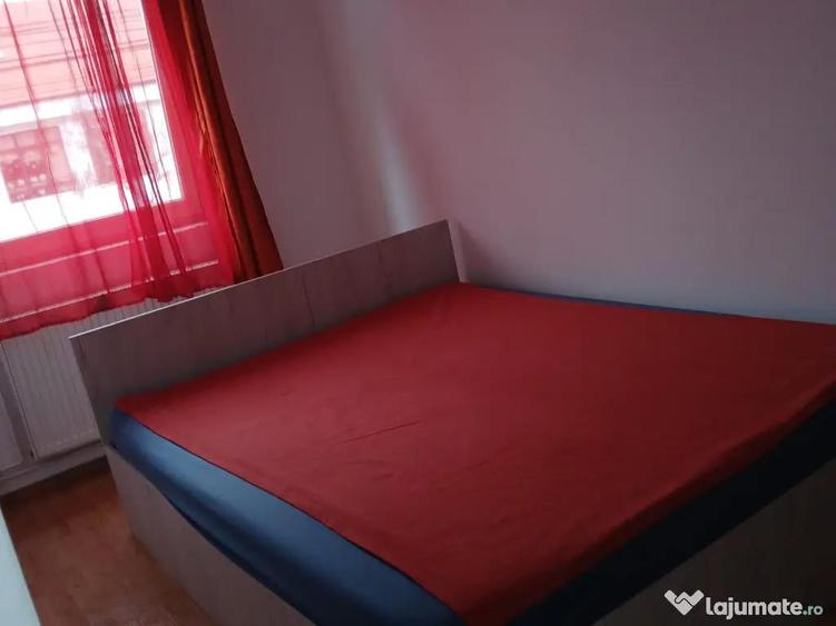 Inchiriez garsoniera str. Semaforului - 3
