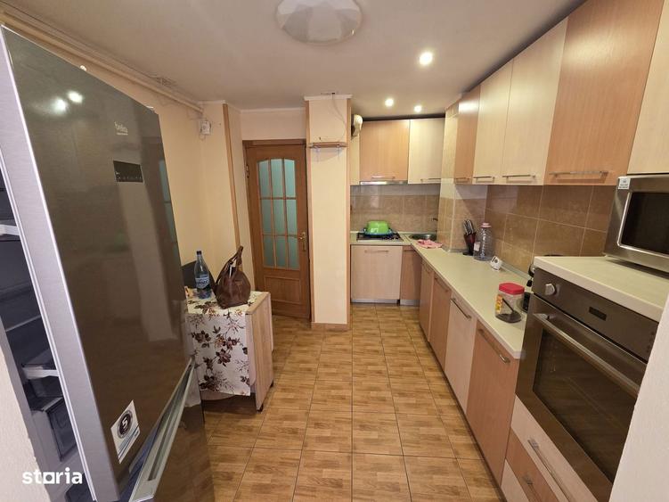 Apartament de INCHIRIAT 3 camere -CARTIER E3 - 5