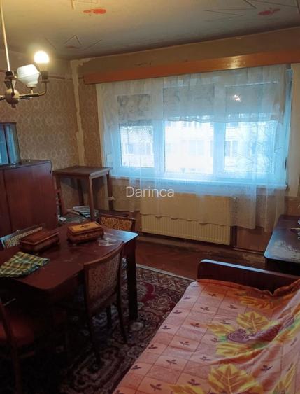 4 camere .. zona Dacia .. 80.000 euro cu centrala 4 camere .. zona Dacia .. 80.000 euro cu centrala