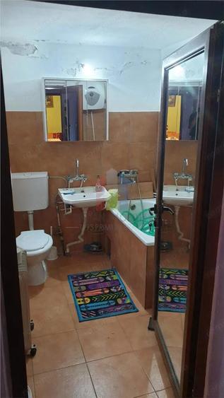 VEZI VIDEO! Super Pret Casa Chiscani 4 cam teren 1.800 mp toate utilitatile - 2