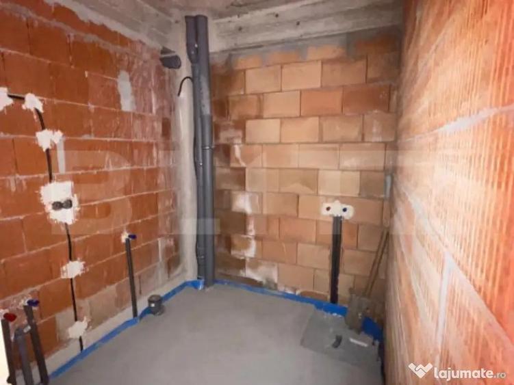 Apartament de vanzare, cu 2 camere, 73mp utili, zona Semicen - 5