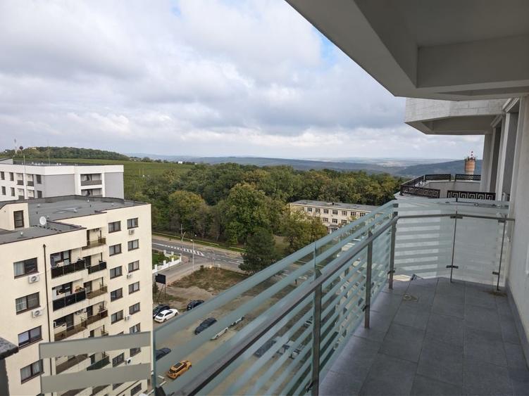 Apartament cu 2 camere decomandat în Cârlig