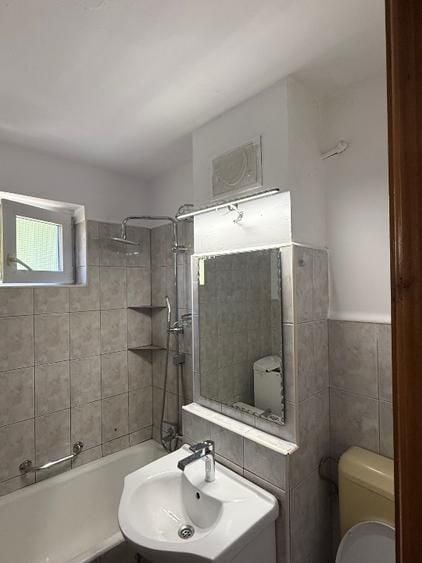 Apartament cu 2 camere decomandat, mobilat în Complex Studențesc