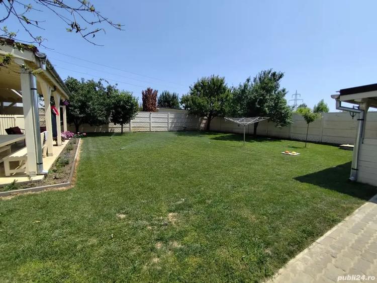 Casă cu 3 camere cu Teren 660 Mp în Ghiroda