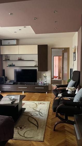 Apartament cu 3 camere semidecomandat în Gheorgheni