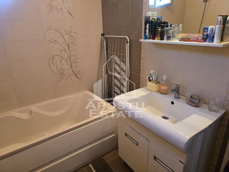 Casă individuală cu 4 camere cu Canalizare în Ultracentral