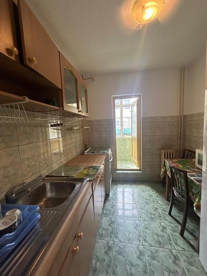 Apartament cu 2 camere decomandat în Trivale