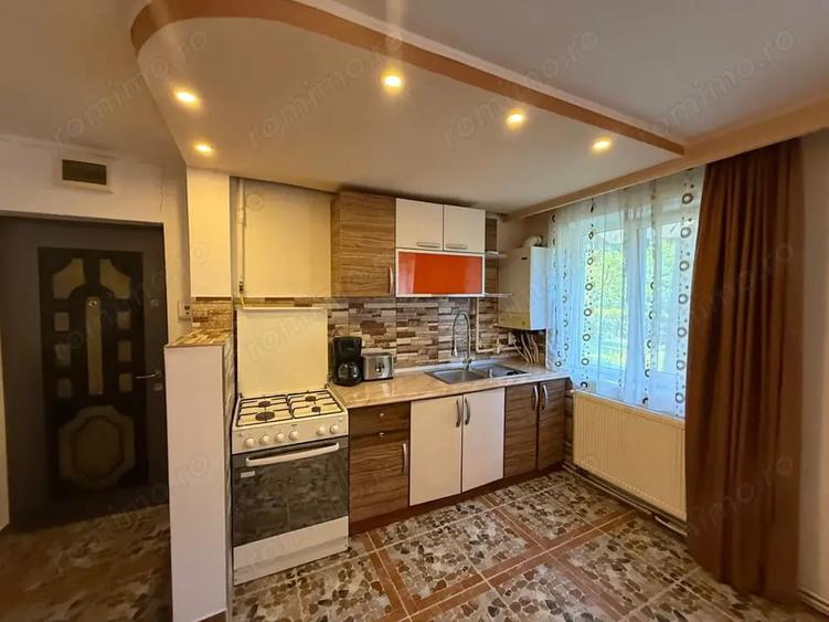 Apartament cu 3 camere decomandat în Gojdu
