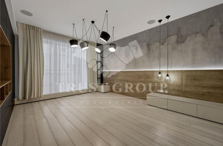 Apartament cu 5 camere decomandat, mobilat în Șoseaua Nordului