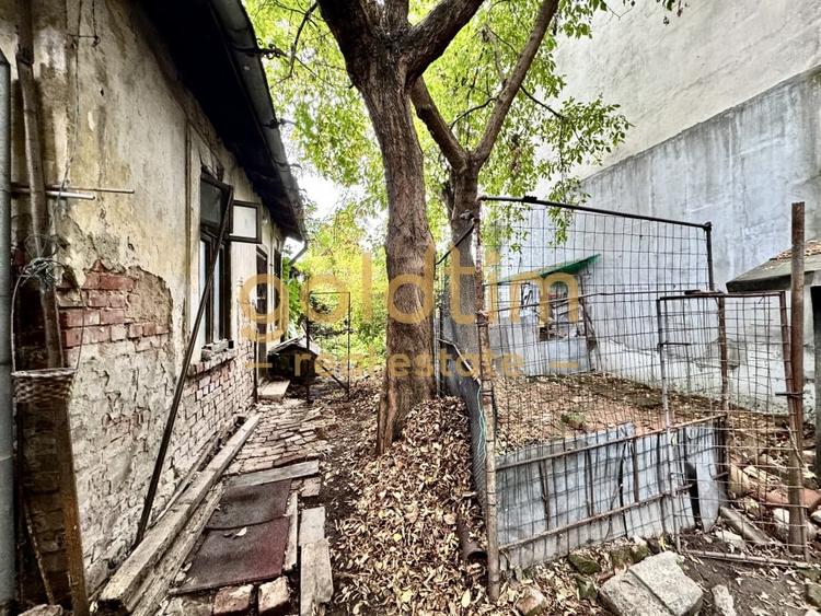 Casă individuală cu 5 camere cu Canalizare în Cotroceni
