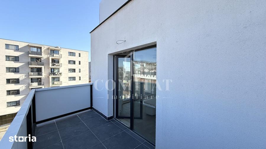 Apartament cu 4 camere decomandat în Dâmbul Rotund