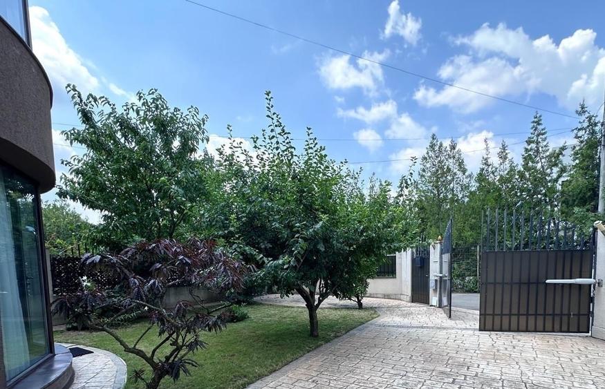 Vila nouă individuală  P+2 cu garaj pentru 2 mașini,terasă ,grădină. - 1