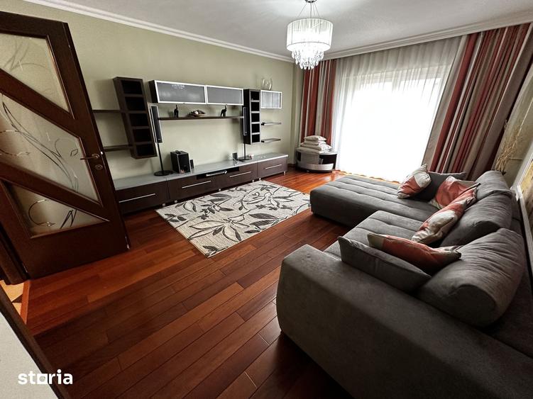 Apartament cu 3 camere decomandat în Centrul Civic