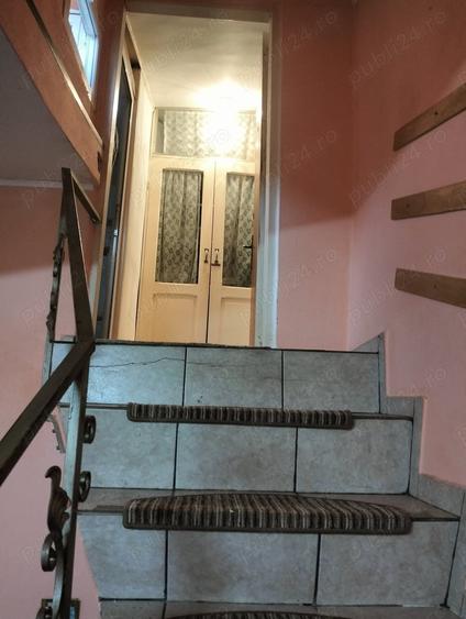 Casă cu 5 camere în Independenței