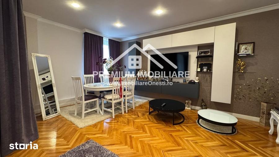 Apartament spa?ios cu 3 camere One?ti, zona centrala - 6